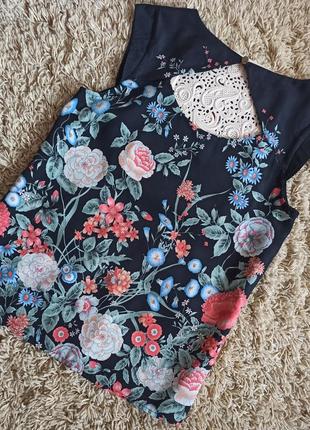Неймовірна блуза в квітковий принт з красивою спинкою4 фото