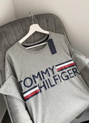 Tommy hilfiger футболка