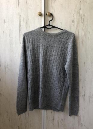 Свитер серый