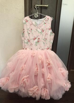 Нарядное платье