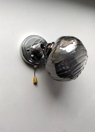 Світильник Бра на стіні з поворотним плафоном