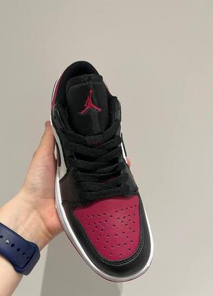 Sale жіночі кросівки nike air jordan retro 1 low bred toe знижка sale7 фото