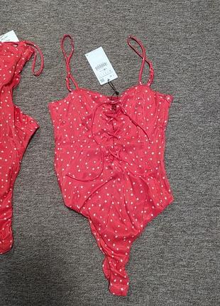 Боди из атласной вискозы на шнуровке  с принтом звездочки zara