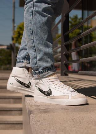 Жіночі кросівки nike blazer mid 77 sketch white black знижка sale