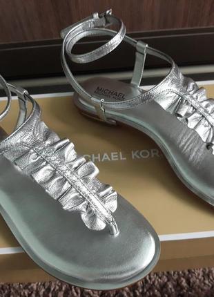 Красивые босоножки michel kors