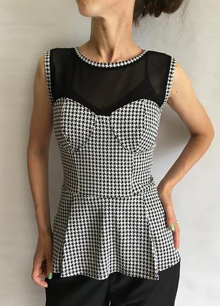 Блуза в гусячу лапку, топ з акцентом на грудях