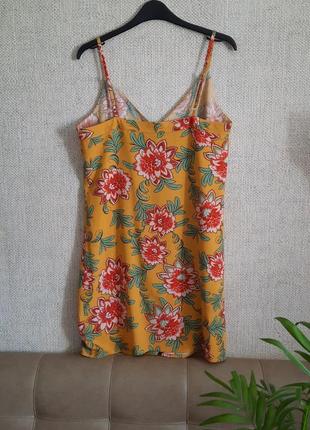 Літнє плаття в квітковий принт на бретелях8 фото