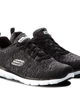 Кросівки skechers 39 розміру в ідеальному стані