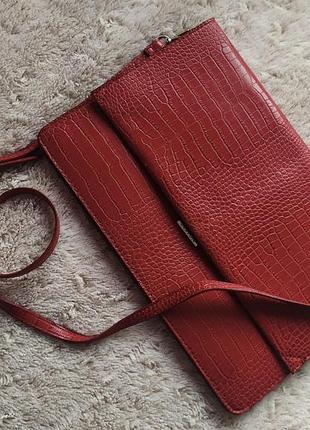 Клатч красный принт рептилии