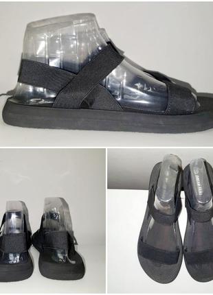 Босоножки 42-43 р резинки сандалии