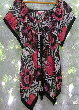 Красивое оригинальное платье туника