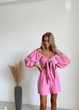 Стильний легкий костюм