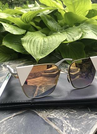 Нові окуляри fendi