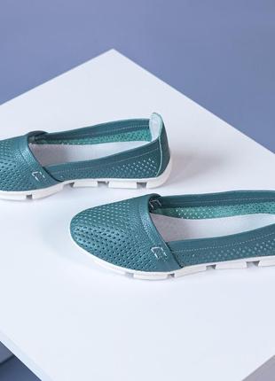 Женские летние кожаные мокасины цвет морсокой волны