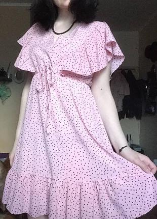 Рожева сукня плаття в горошок