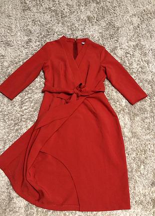 Плаття червоного кольору, розмір м/л
