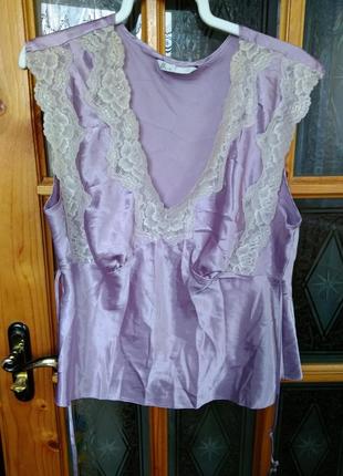 Маєчка атласна.