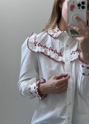 Нова блуза з вишивкою4 фото