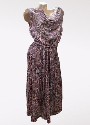 Шикарное шелковое платье с плиссированной юбкой