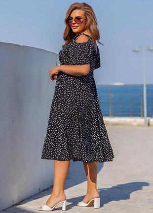 Дуже гарне плаття в горошок