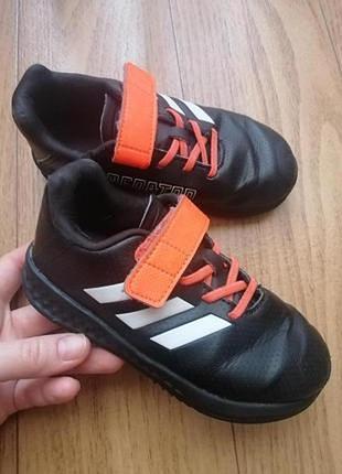 Кросівки adidas р. 25,5