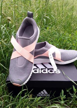 Adidas fortarun. оригінал. кросівки на липучках.4 фото