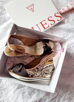 Розкішні легкі босоніжки guess 37 розмір