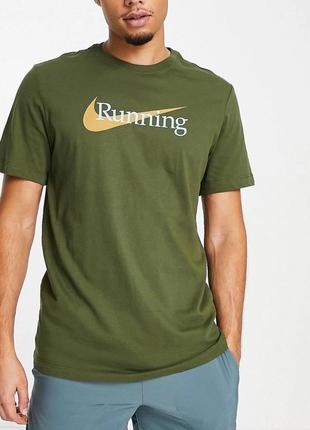 Футболка nike running dri-fit hbr logo t-shirt in khaki