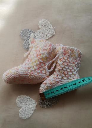 Теплі носочки на новонародженого малюка