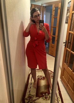 Плаття червоного кольору, розмір м/л9 фото