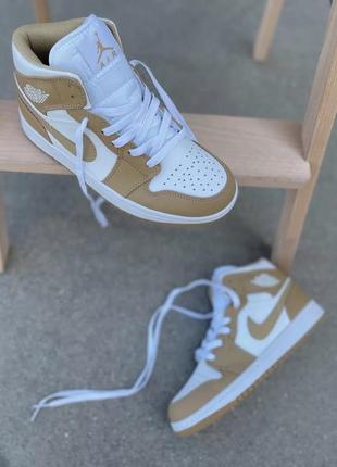 Шкіряні високі кросівки nike air jordan white beige7 фото