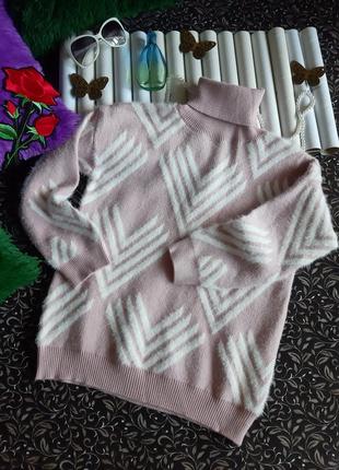 Мягусенький светр