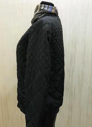 Куртка від bonprix р. 40 / чорна осіння повсякденна спортивна стьобана куртка-бомбер5 фото