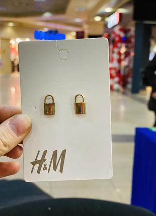 Сережки гвоздики замок