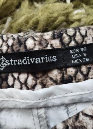 Штаны женские stradivarius 38 принт змеиная кожа3 фото