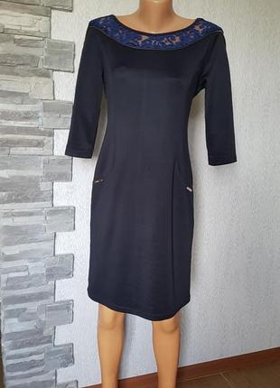 Стильное женское платье