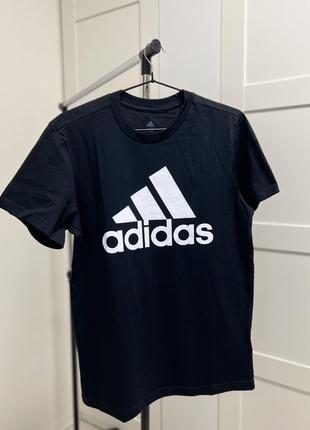 Футболка жіноча adidas essentials logo boyfriend tee