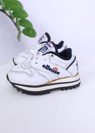 Вінтажні дитячі кросівки ellesse