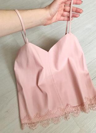 Майка эко кожа на замше с кружевом bershka