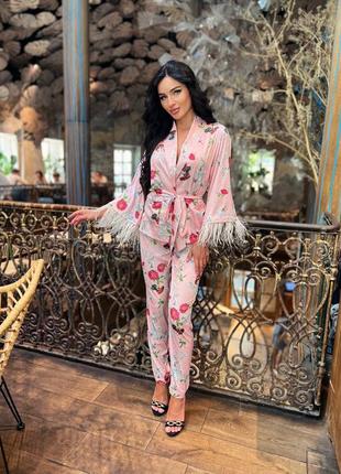 Костюм брючный, розовый