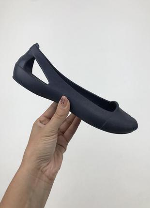 Оригінальні балетки crocs w6
