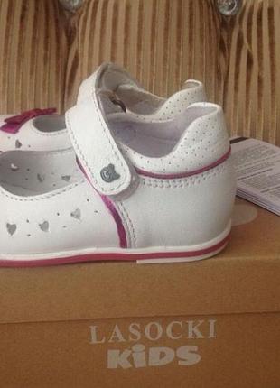 Кожаные туфельки с ортопедической стелькой и высоким задником