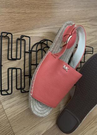 Брендові босоніжки💯usa🇺🇸2 фото