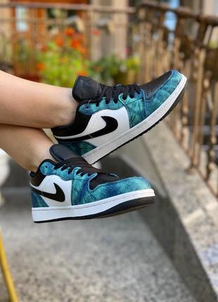 Женские кроссовки nike air jordan 1 low tie dye3 фото