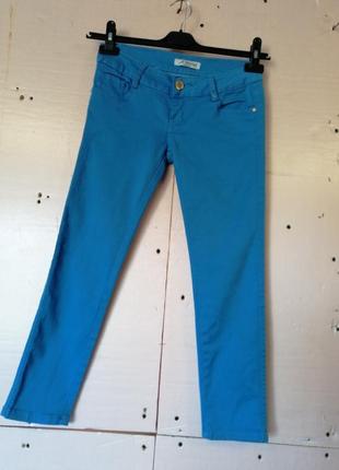 Літні укорочені штани джинси блакитного кольорулетние укороченные брюки джинсы голубого цвета3 фото