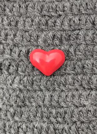 Червоне серце. керамічний значок2 фото