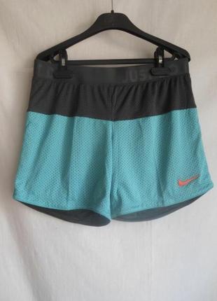 Nike шорті / шорти
