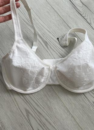 Лифчик бюстгальтер белый молочный с косточками