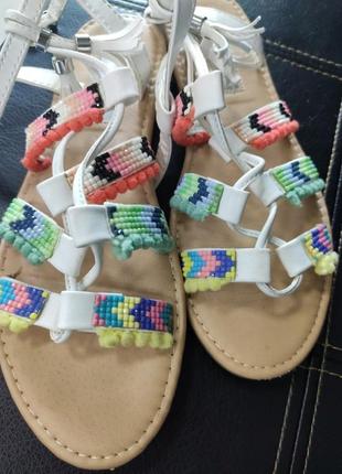 Шикарные босоножки .