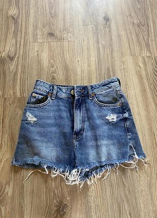 Круті джинсові шорти new look
